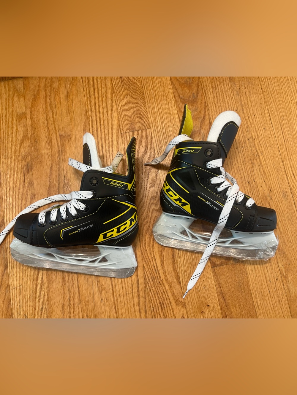 CCM hockey skates Super Tacks 9350 size 10